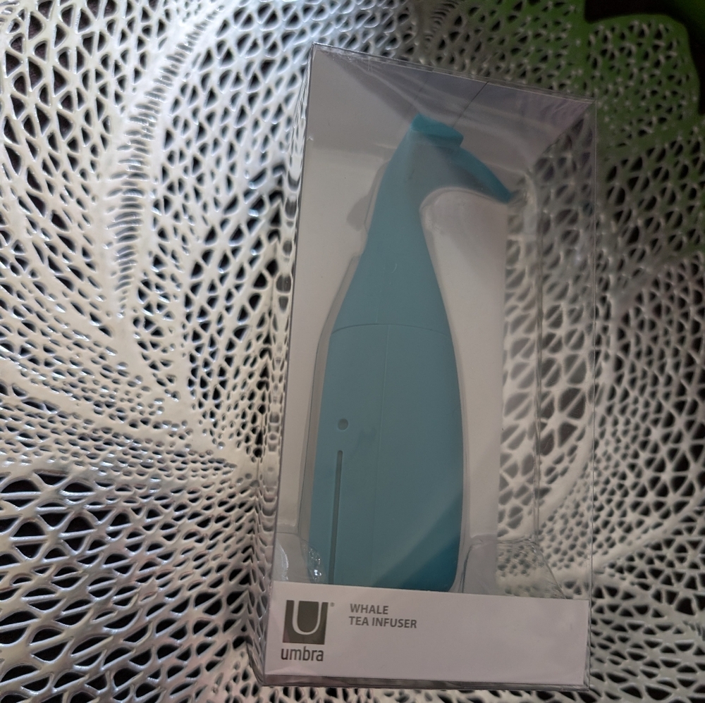 Umbra Aqua Whale Tea Infuser